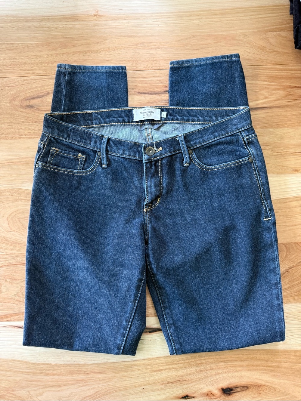 Abercrombie & Fitch XFit Lycra Stretch Denim Women's Jeans - Dark Blue - Size 4